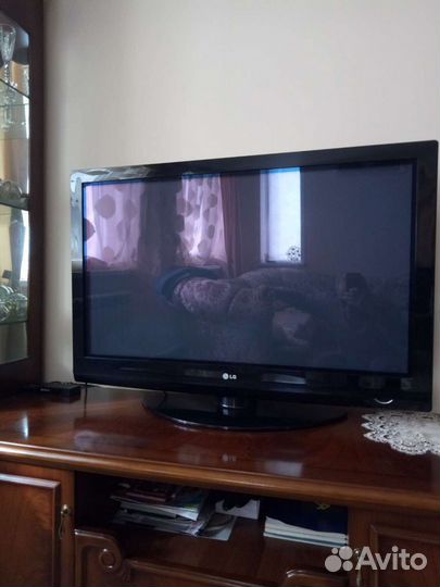 Телевизор 108 см