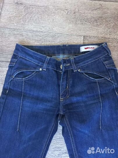 Джинсы новые