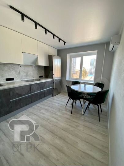 4-к. квартира, 107 м², 3/10 эт.