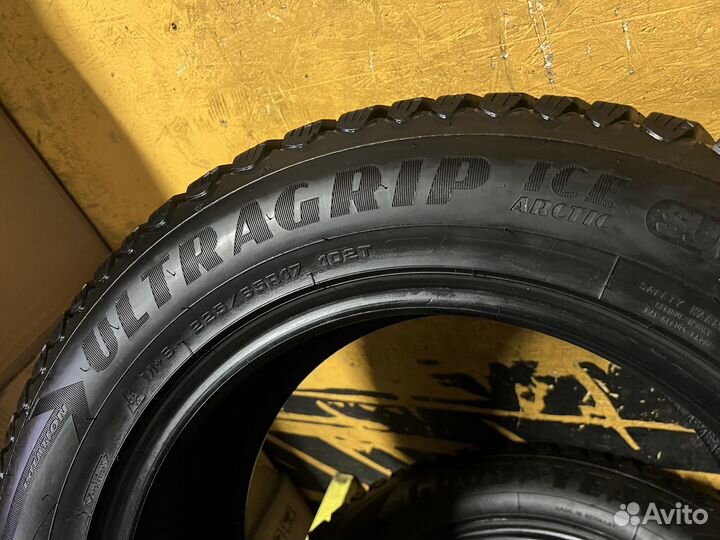 Goodyear UltraGrip Ice Arctic SUV 225/65 R17