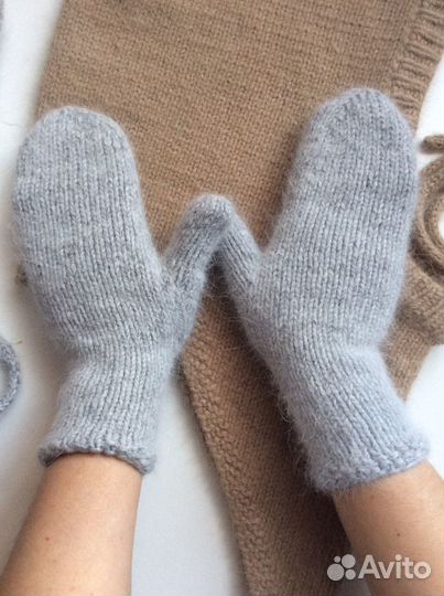 Комплект капор и варежки бежевый