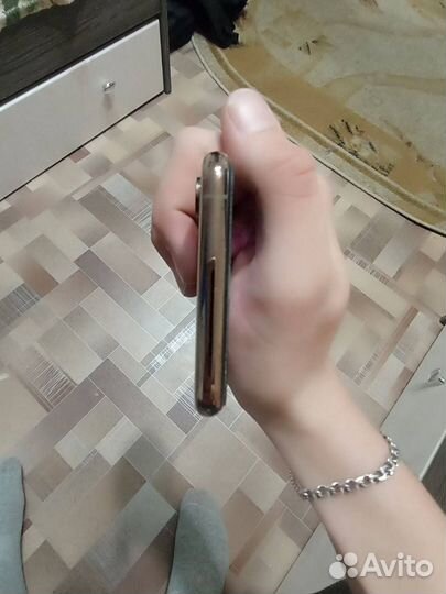 iPhone Xs, 64 ГБ