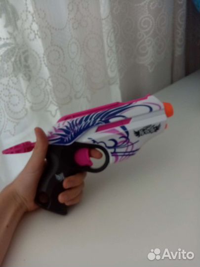 Игрушечный пистолет