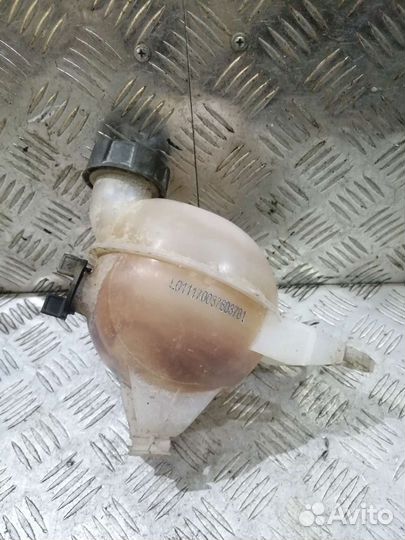 Бачок расширительный Peugeot 208