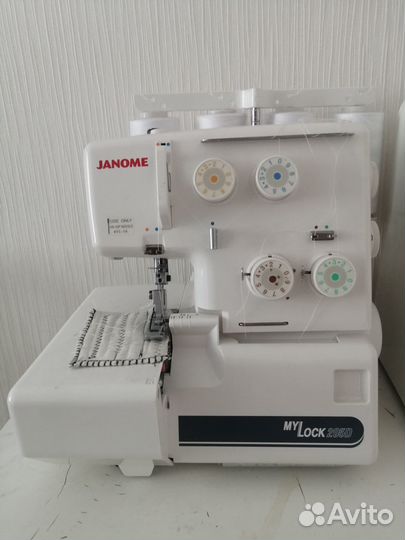 Оверлок Janome My Lock 205D