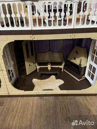 Домик кукольный