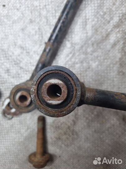 Тяга задней подвески Хендай Соната 6 YF