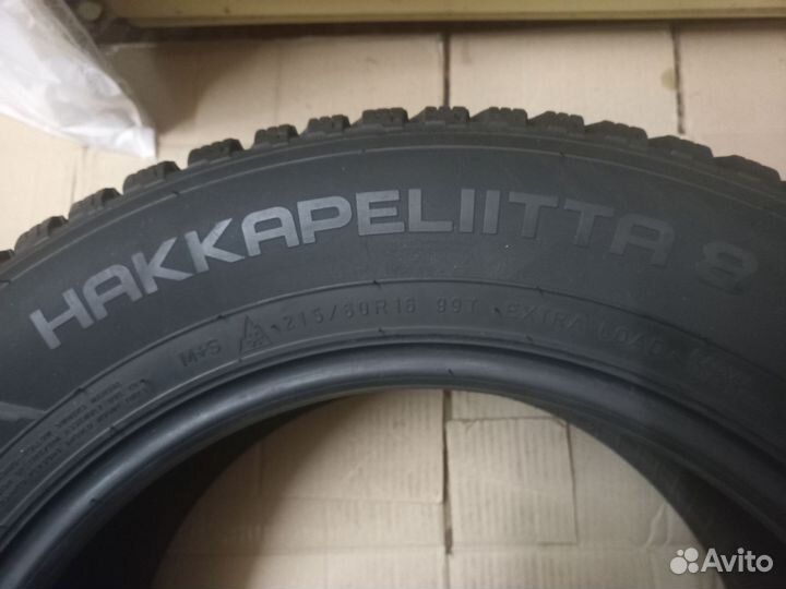 Nokian Tyres Hakkapeliitta 8 215/60 R16 99T