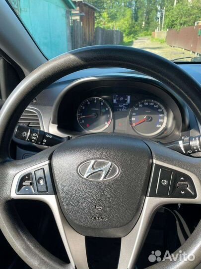 Hyundai Solaris 1.4 AT, 2015, 173 000 км