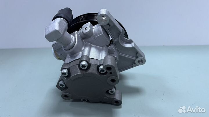 Насос гидроусилителя Mercedes Benz M112-113