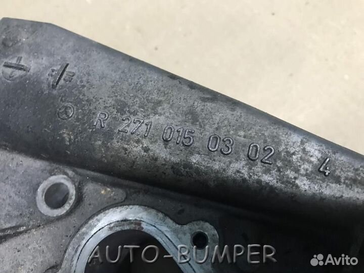 Mercedes C-Class W203/W204 Крышка двигателя передн