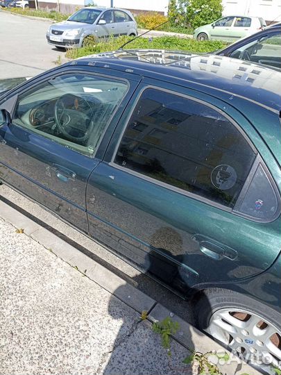 Ford Mondeo 2.0 МТ, 1998, битый, 200 000 км