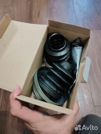 Пыльники заднего шруса C (W204),E (W212)