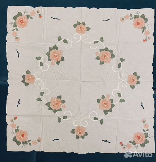 Скатерть чайная с вышивкой хлопок