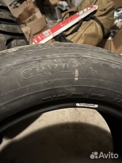 Bridgestone Regno GRVII 225/60 R17 99H