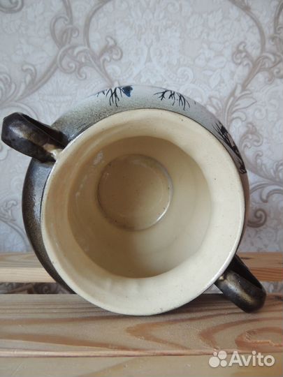 Глиняная ваза для интерьера с росписью