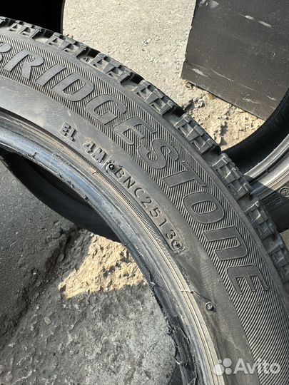 Bridgestone Blizzak VRX 215/50 R17 91S