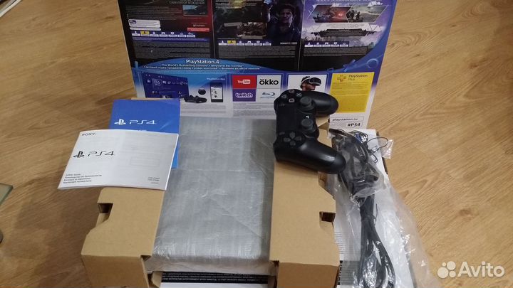 Sony PS4 Slim 1tb два джойстика, игры в подарок