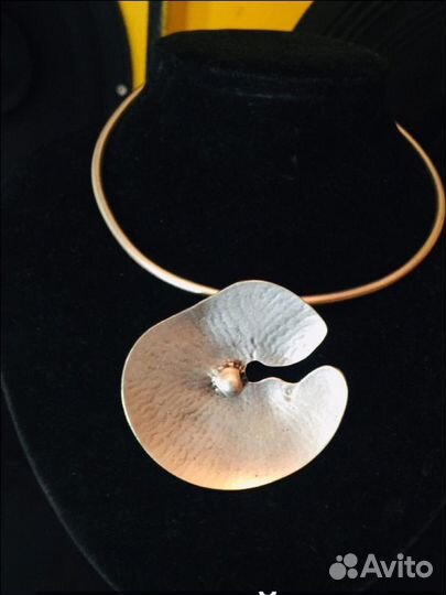 Украшения на шею