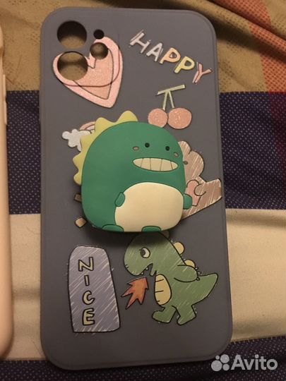 Чехлы на iPhone 11