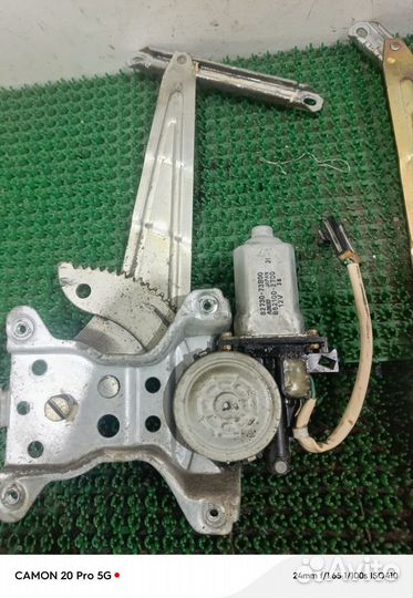 Стеклоподъёмники задние Nissan cube