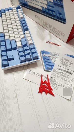 Игровая механическая клавиатура белая