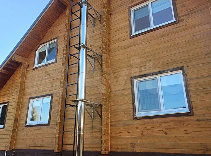 Коттедж 297 м² на участке 68 сот.