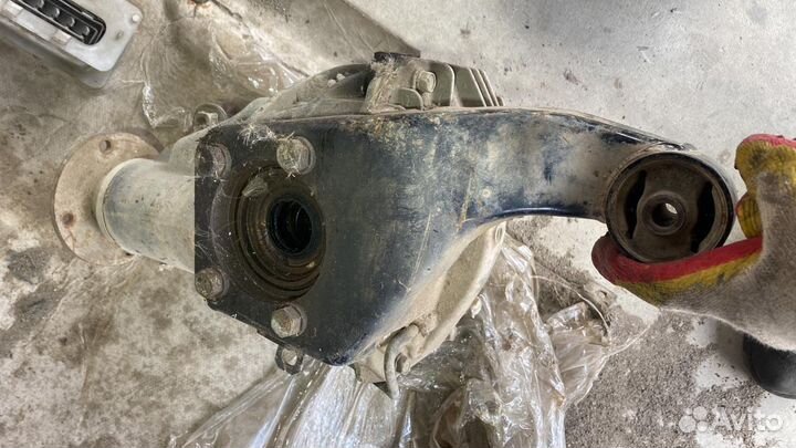 Редуктор передний Mitsubishi Pajero 4