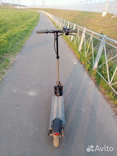 Электросамокат hoverbot