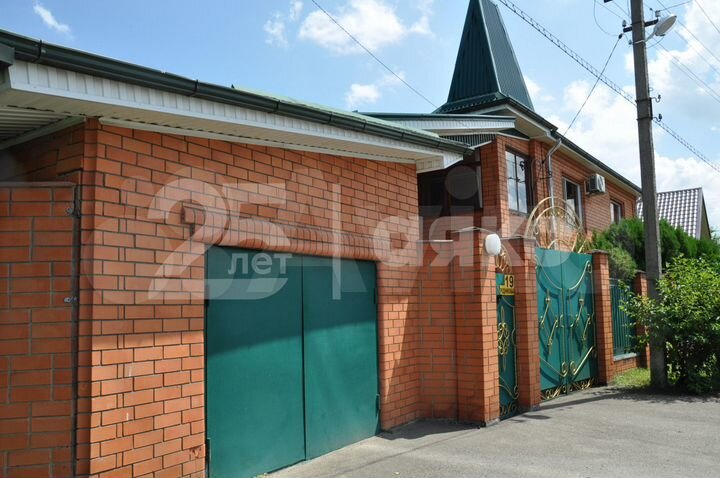 Дом 200 м² на участке 12 сот.