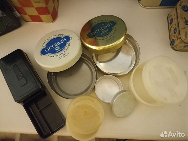 Жестяные банки, пластик для сыпучих продуктов СССР