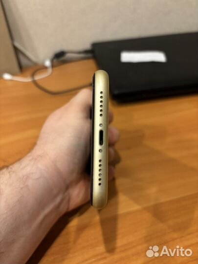 iPhone Xr, 64 ГБ