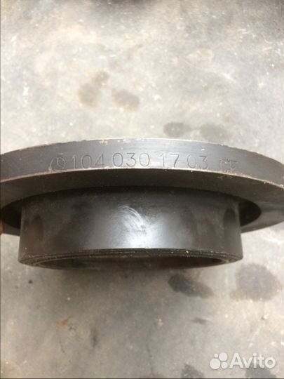 Шкив коленвала на Mercedes-Benz m104