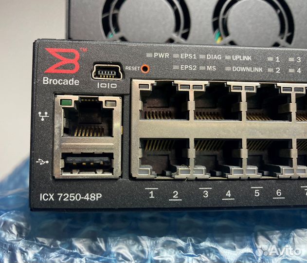 Коммутатор 10G +48 POE 1G ICX7250-48P Brocade