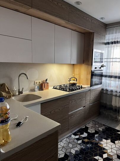 3-к. квартира, 70,2 м², 1/10 эт.