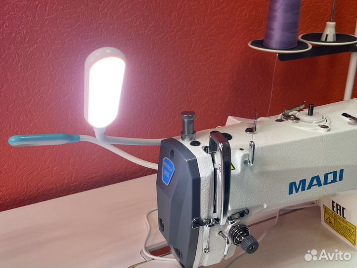 Лампа на магните Jack