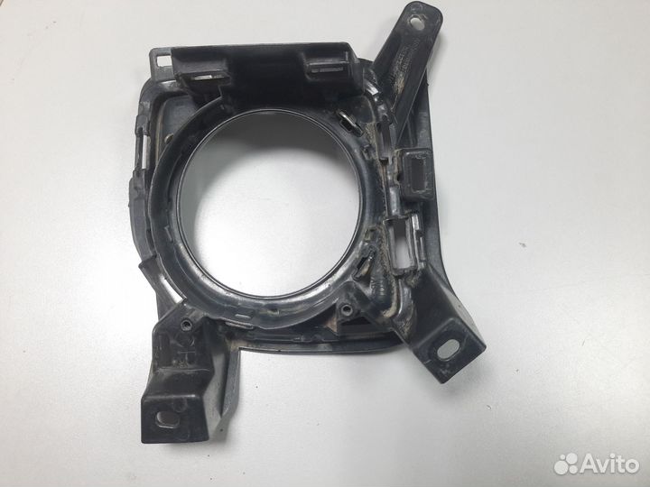 Накладка птф правая Land Cruiser 200 (2012-2015)