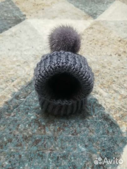 Шапочки с помпонами