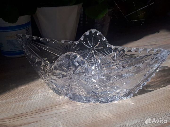 Хрустальная ваза