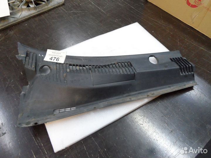 Решетка под лобовое стекло Toyota правая