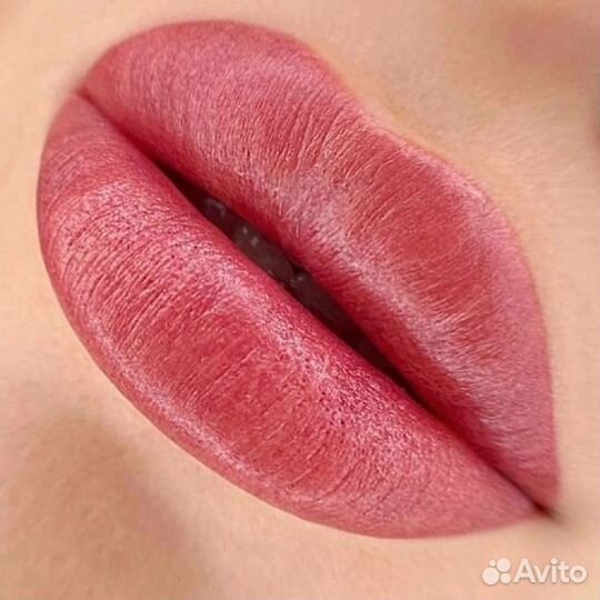 Модель на перманентный макияж