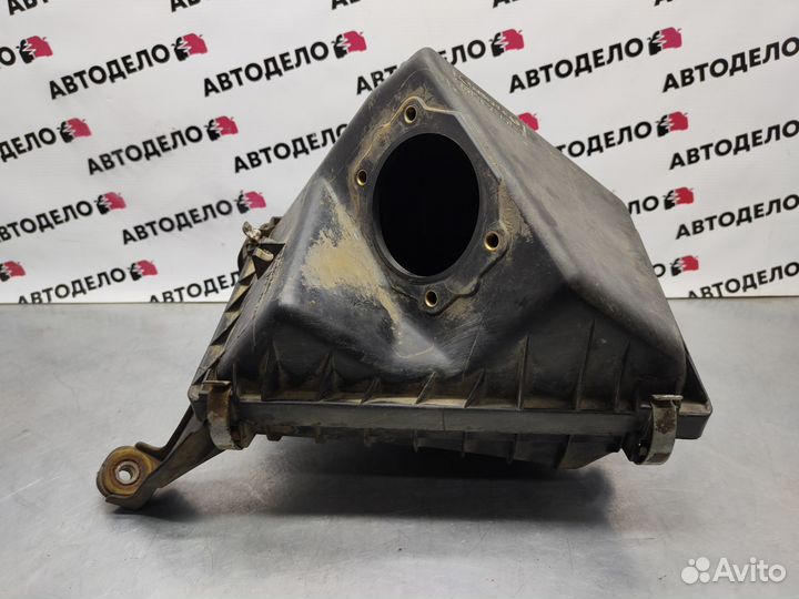 Корпус воздушного фильтра Subaru Legacy BG 1994 г