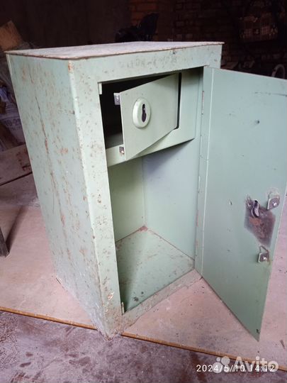 Сейф металлический бу