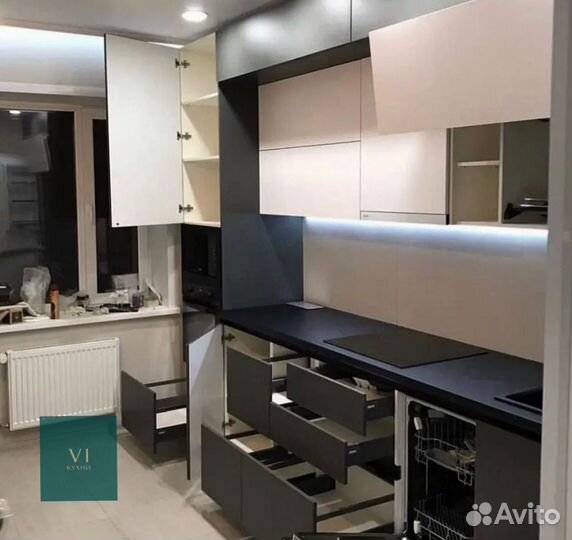 Красивый кухонный гарнитур