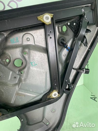 Рамка двери задняя левая Volkswagen Touareg 7L