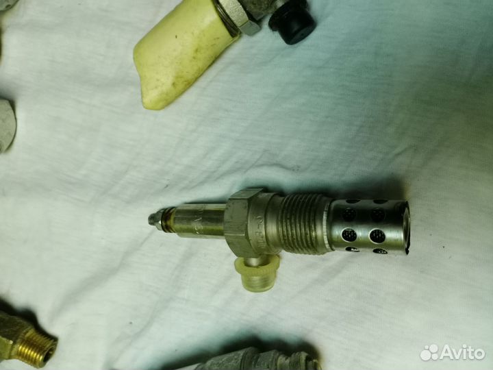 Приборы для топливного оборудования Автомобиля