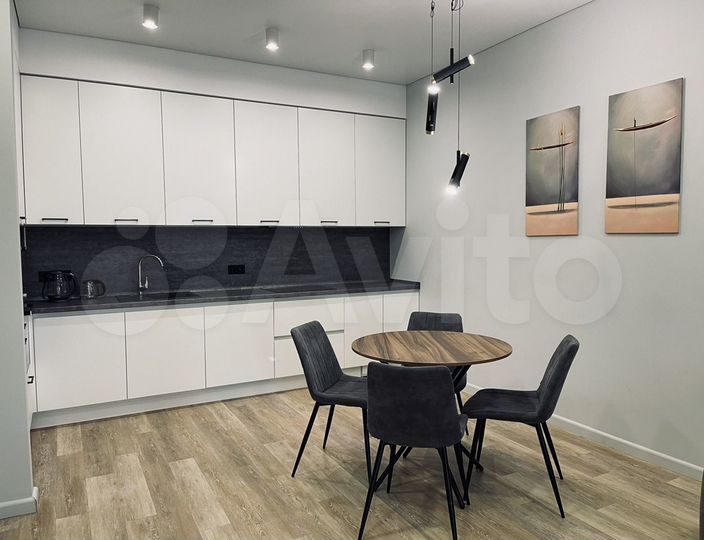 2-к. квартира, 67 м², 3/19 эт.