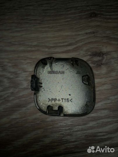 Заглушка бампера Nissan primera