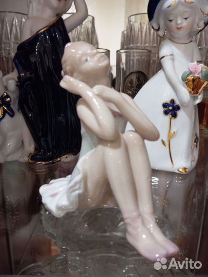 Статуэтка фарфор