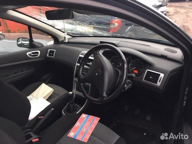 Разбор на запчасти Peugeot 307